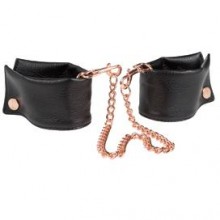 Черные мягкие наручники с цепью «Entice French Cuffs», искусственная кожа, California Exotic Novelties SE-2720-50-3, бренд CalExotics, коллекция Entice Accessories, длина 21.5 см.